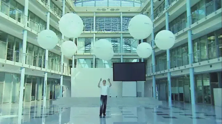 Festo - eMotionSpheres