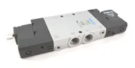 FESTO CPE18-M1H-5J-1/4 (163143) Magnetventil + 2x MSEB-3-24V DC (389614 D) Spule